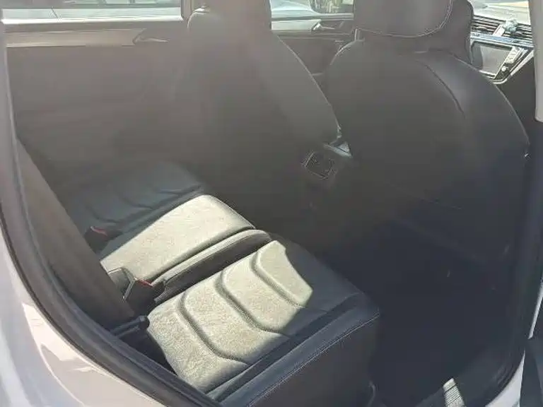 Volkswagen Tiguan L — миниатюра 6