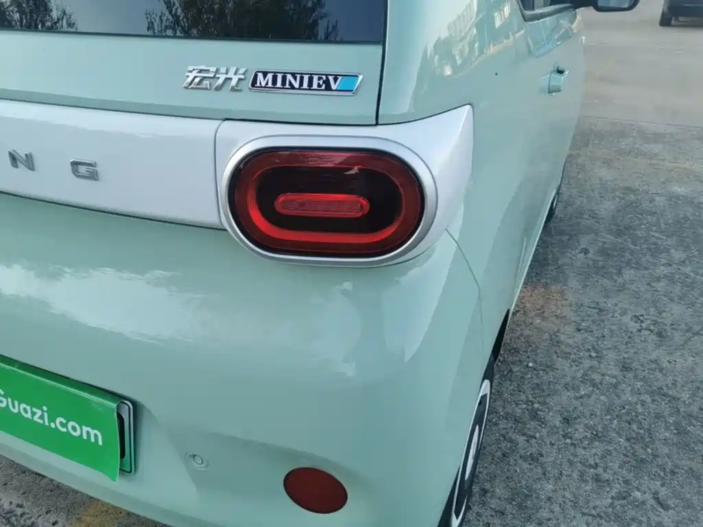Wuling MINIEV — миниатюра 8