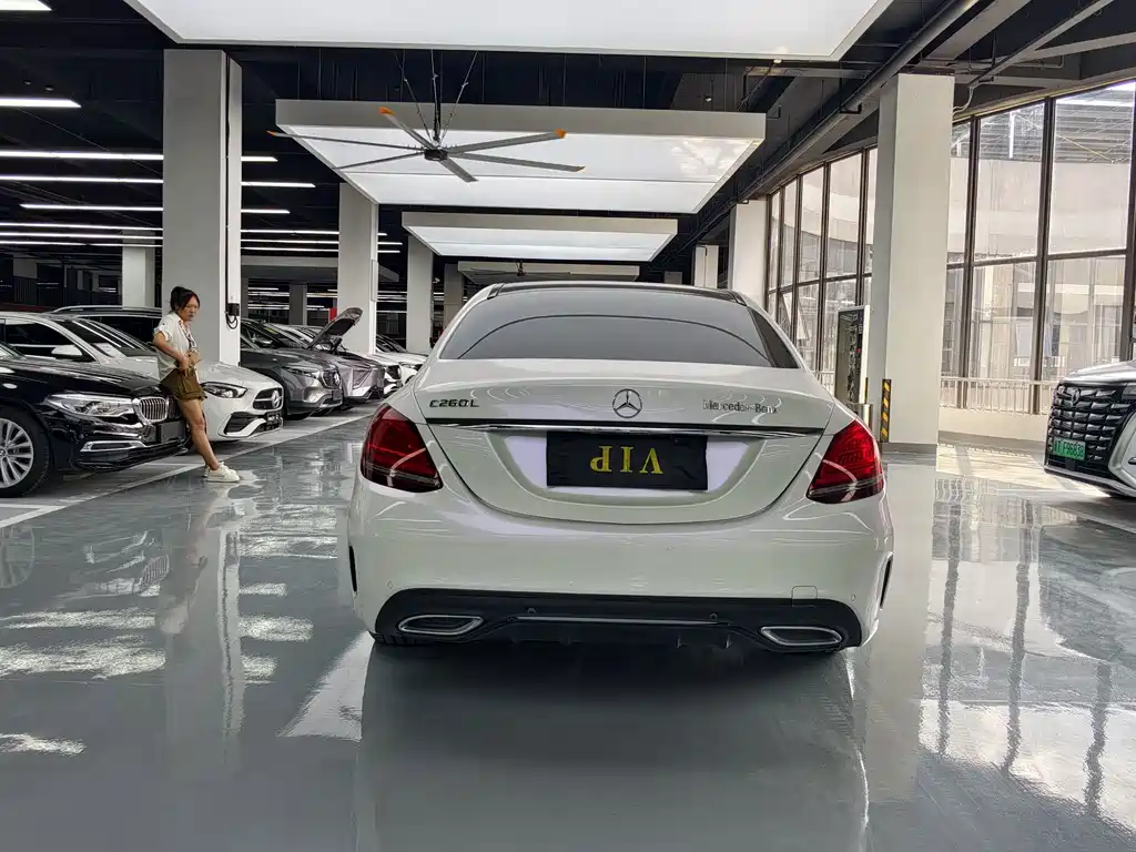 Mercedes-Benz C-Class — миниатюра 18