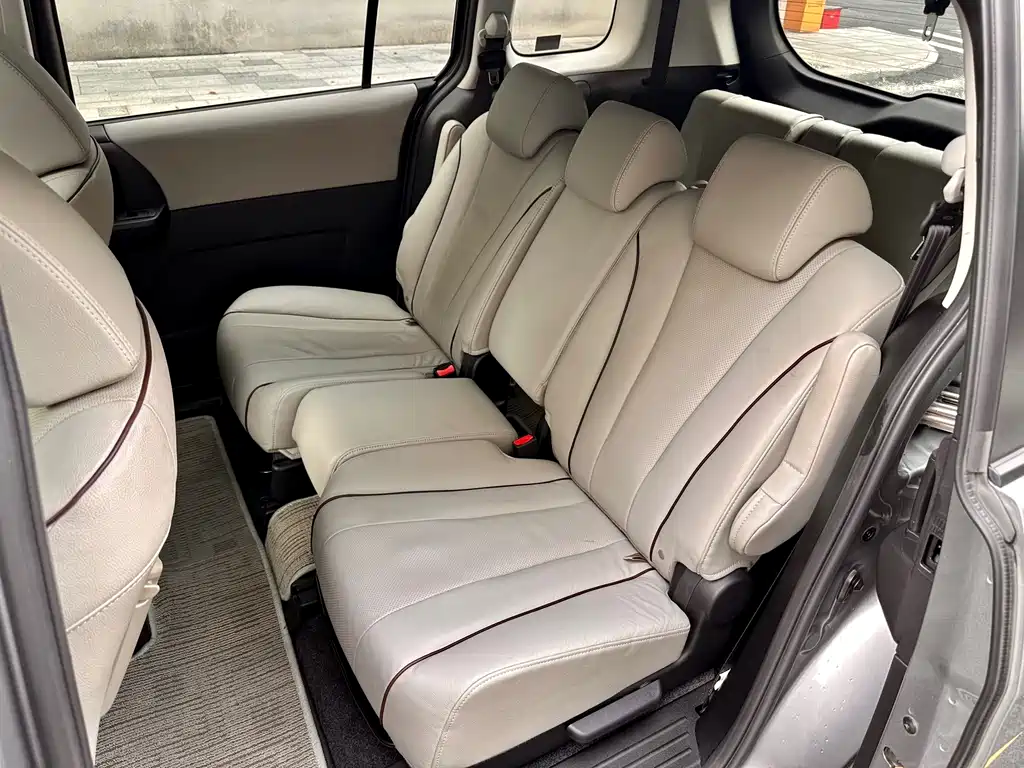 Mazda 5 — миниатюра 14