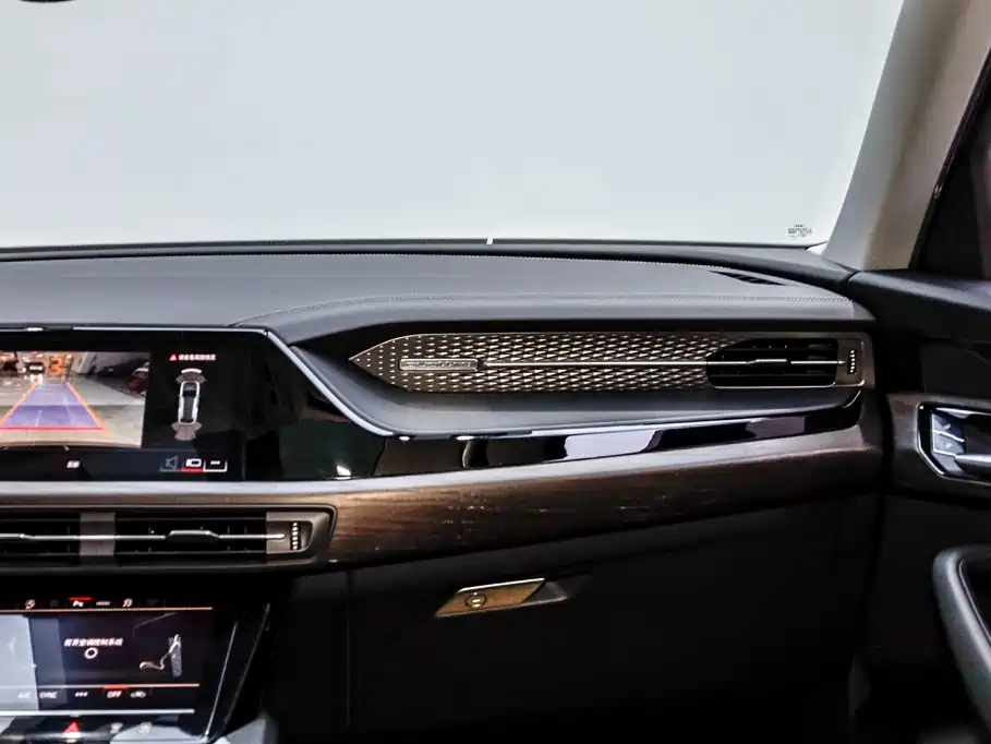 Audi Q6 — миниатюра 32