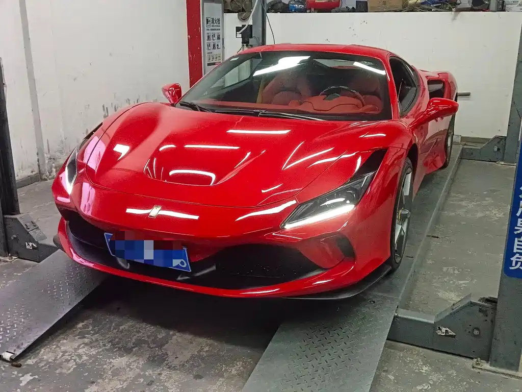 Ferrari F8 2022