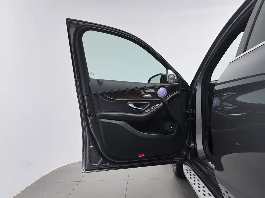 Mercedes-Benz GLC — миниатюра 8