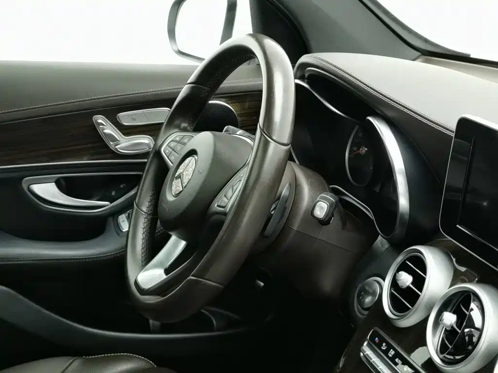 Mercedes-Benz GLC — миниатюра 22