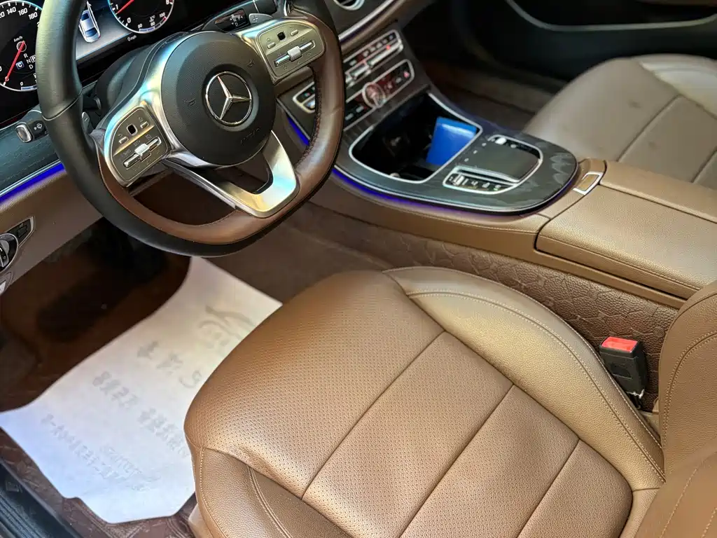 Mercedes-Benz E-Class — миниатюра 4