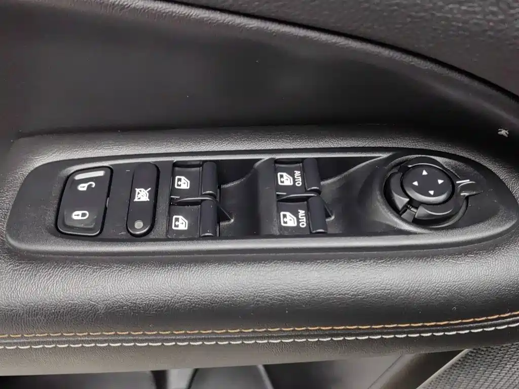 Jeep Compass — миниатюра 9