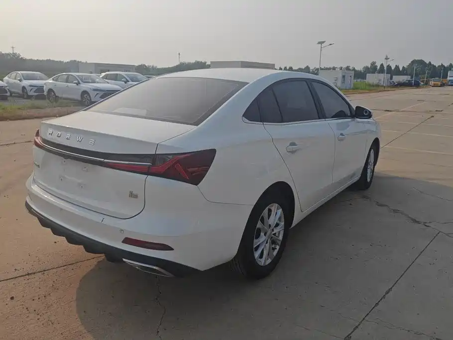 Roewe i5 2023 1.5L CVT