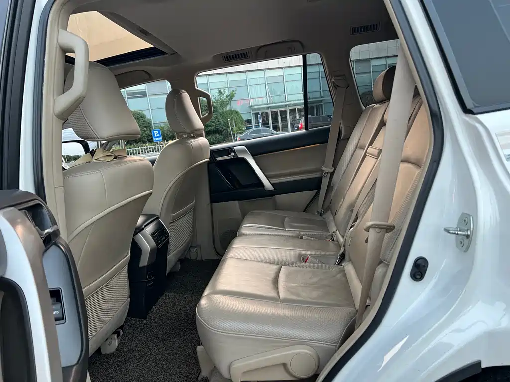 Toyota Prado — миниатюра 7