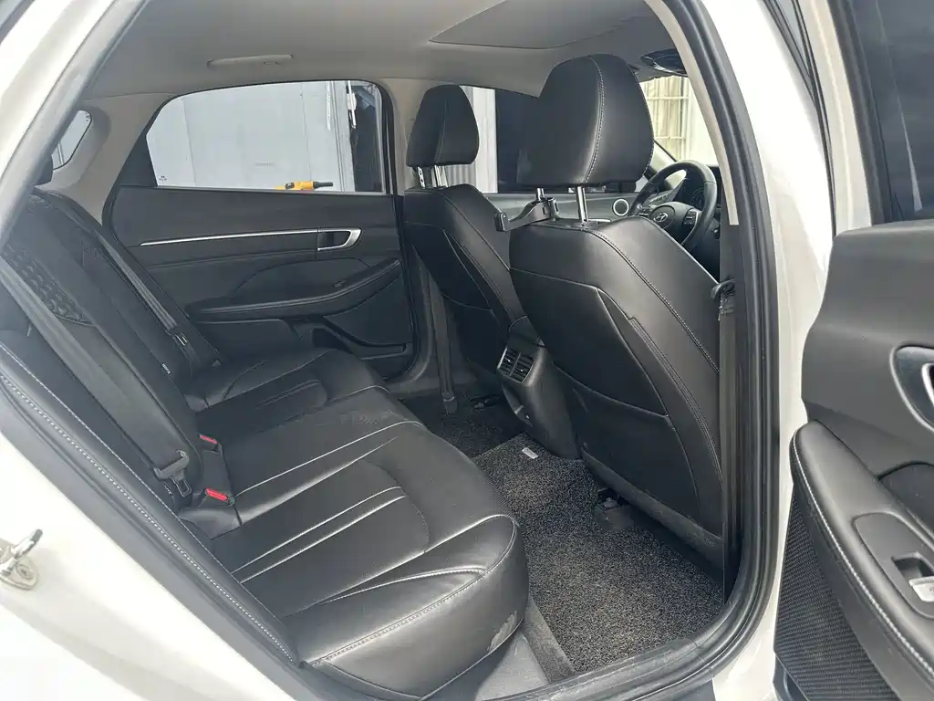 Hyundai Sonata — миниатюра 5