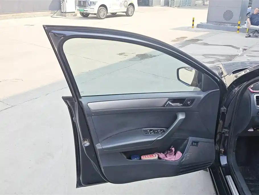 Volkswagen Santana 2013 1.4L MT Comfort