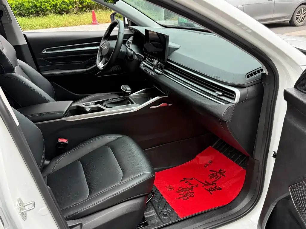 Geely Emgrand — миниатюра 12