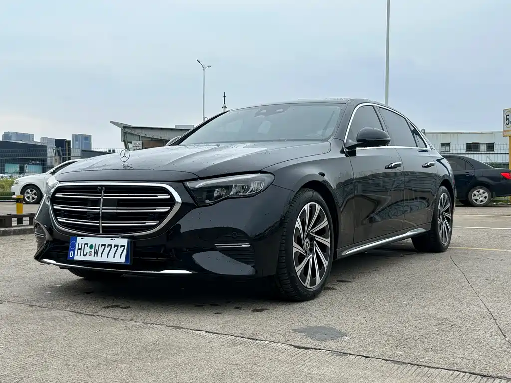 Mercedes-Benz E-Class — миниатюра 2