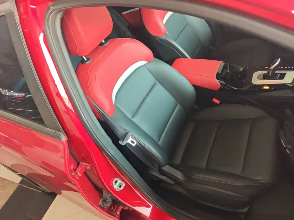 MG MG5 — миниатюра 25