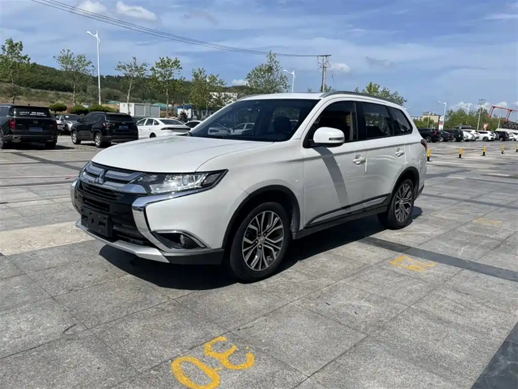 Mitsubishi Outlander 2018