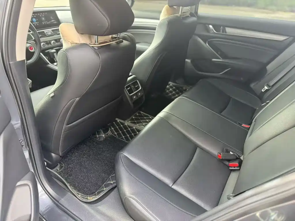 Honda Accord — миниатюра 6