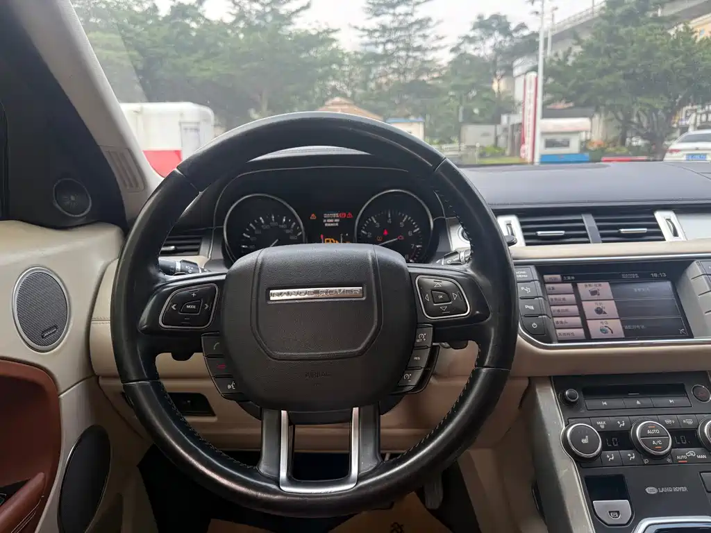 Land Rover Evoque (Import) — миниатюра 4