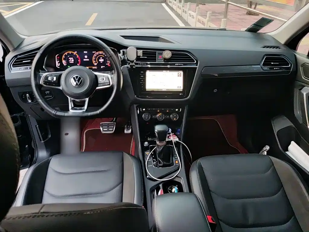 Volkswagen Tiguan L — миниатюра 10