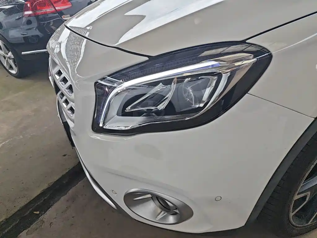 Mercedes-Benz GLA — миниатюра 24