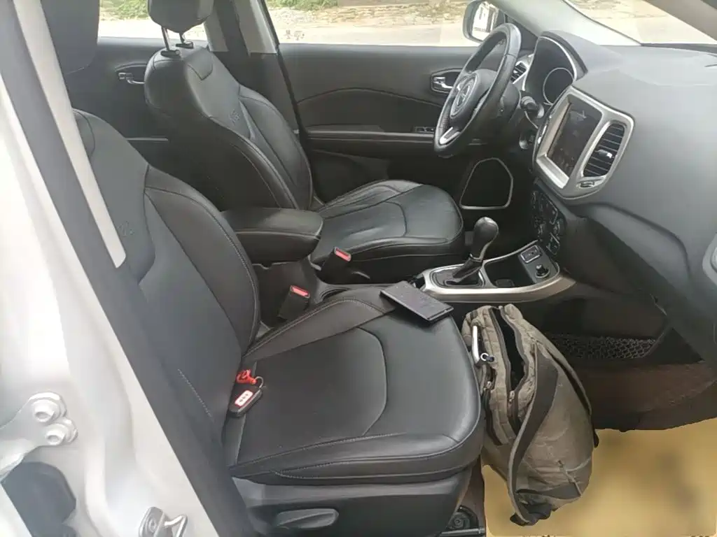 Jeep Compass — миниатюра 25