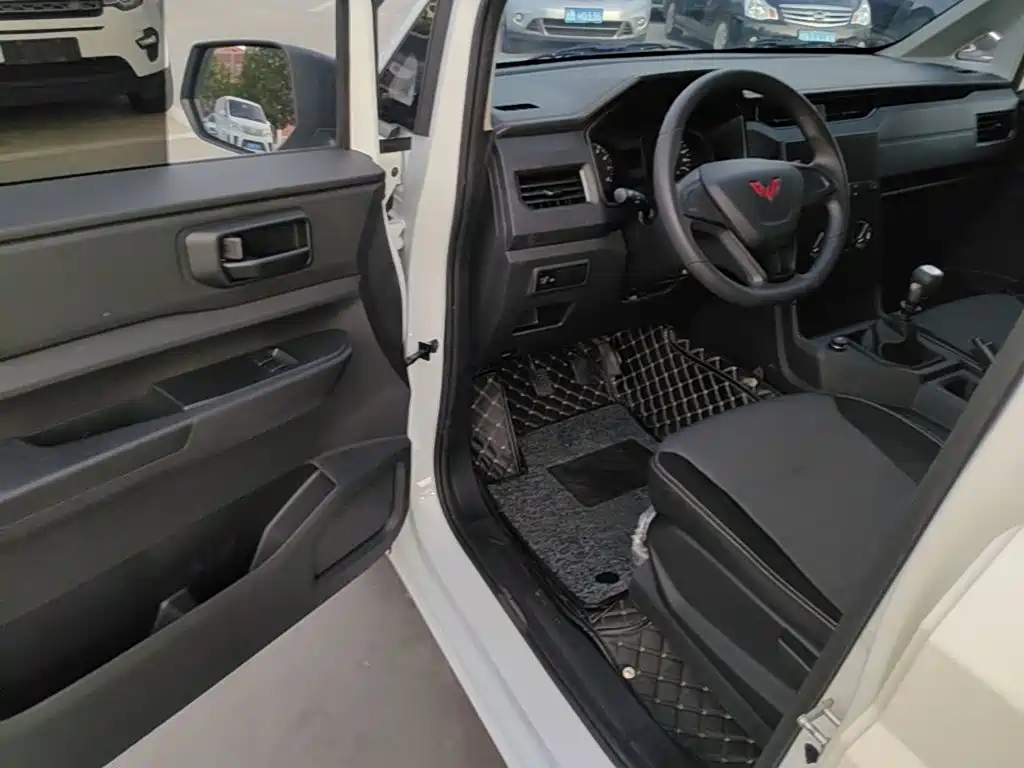 Wuling Hongguang PLUS — миниатюра 16