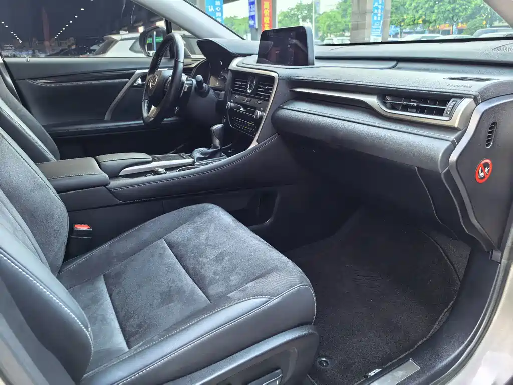 Lexus RX — миниатюра 14