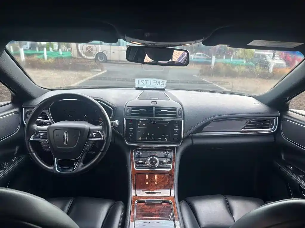 Lincoln Continental — миниатюра 5