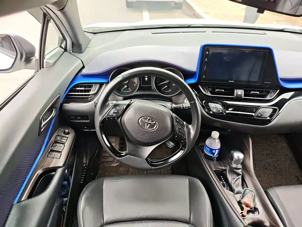 Toyota IZOA — миниатюра 11