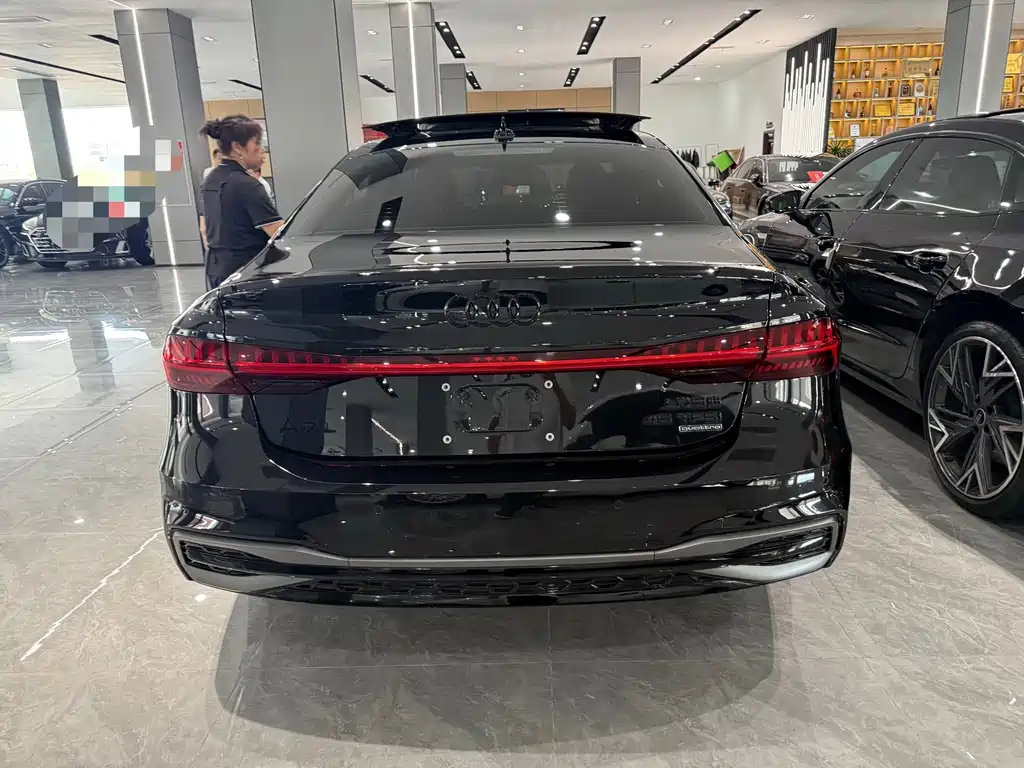 Audi A7L — миниатюра 9