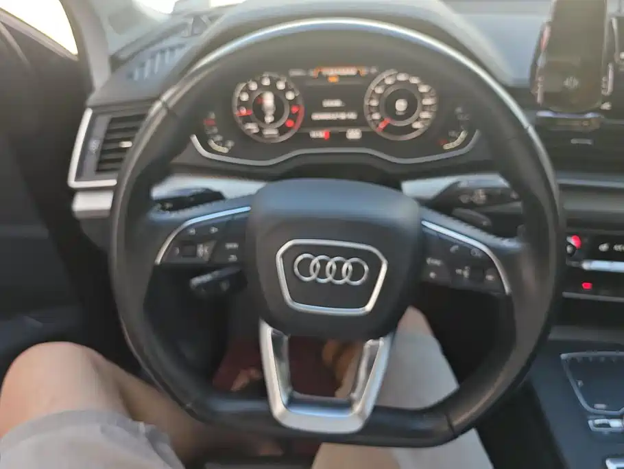 Audi Q5L — миниатюра 15