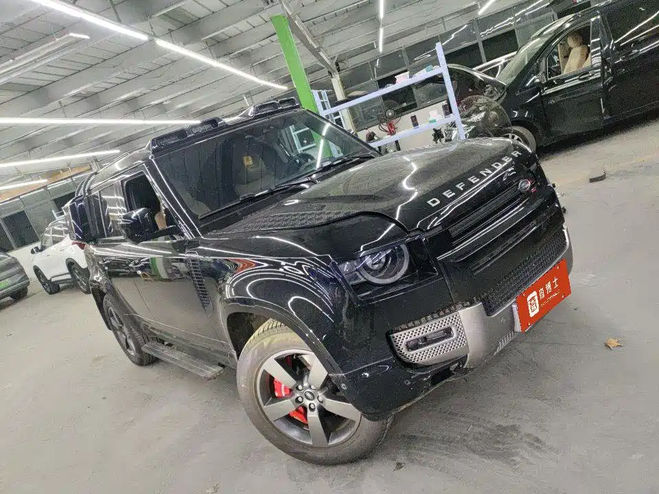 Land Rover Defender — миниатюра 4