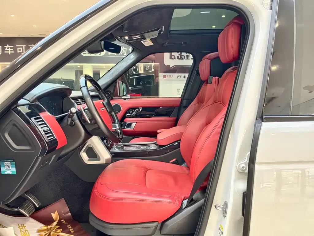 Land Rover Range Rover — миниатюра 6