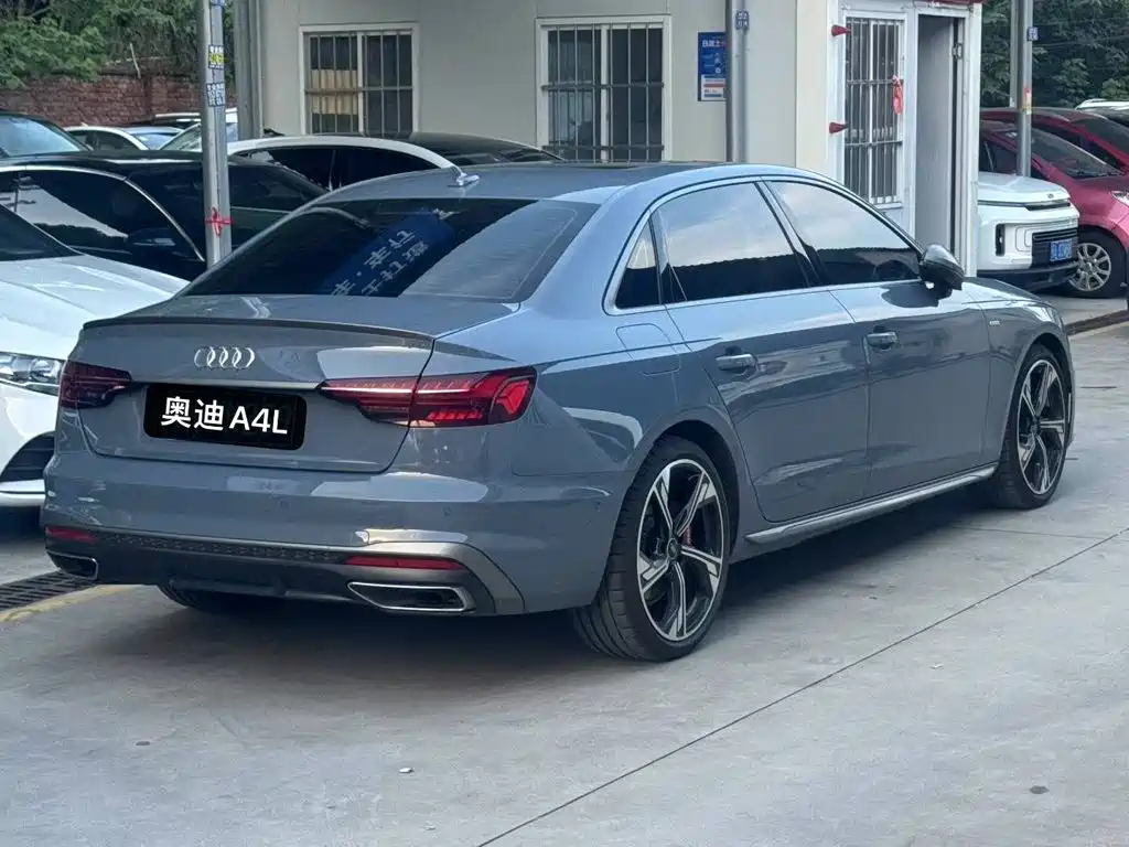 Audi A4L — миниатюра 5