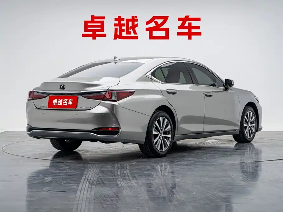 Lexus ES — миниатюра 4