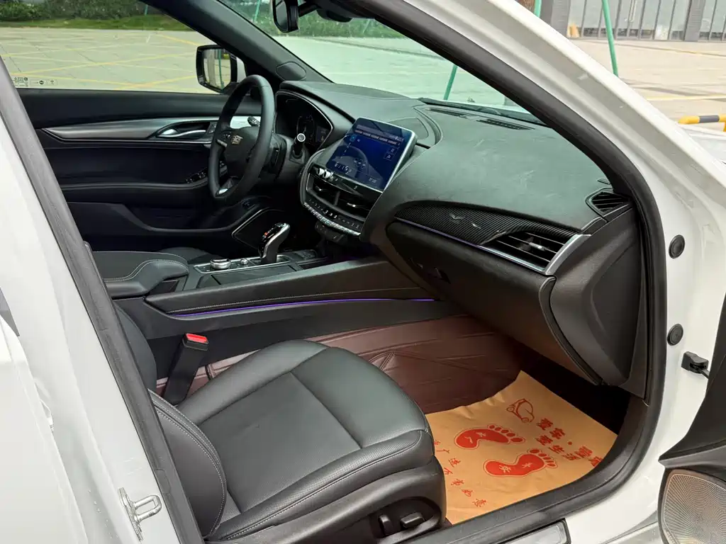 Cadillac CT5 — миниатюра 13