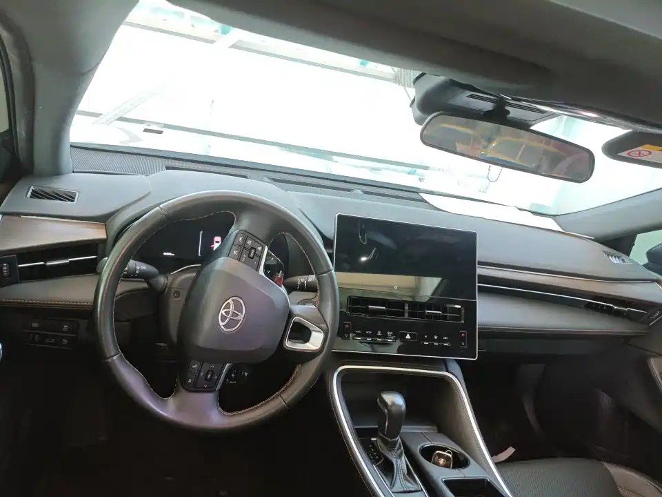 Toyota Avalon — миниатюра 2