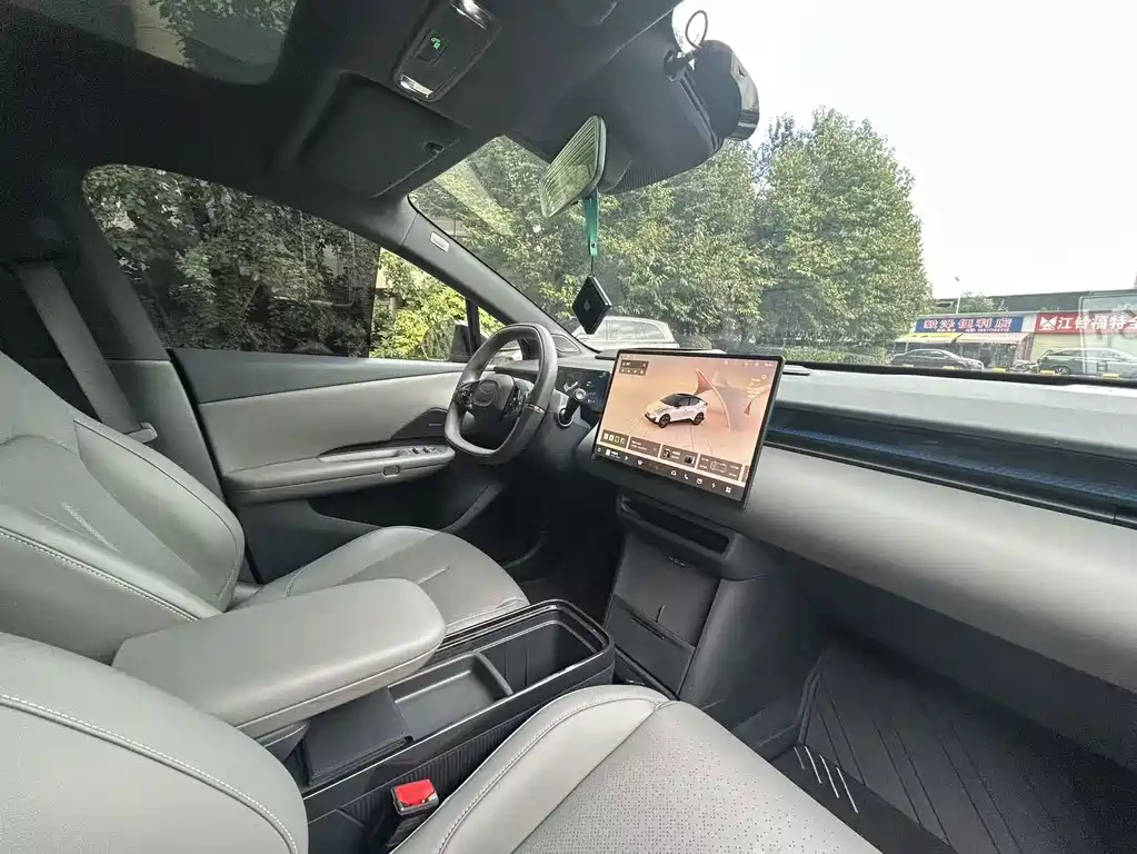 Lynk & Co Z20 — миниатюра 15