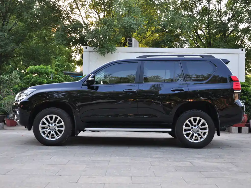 Toyota Prado — миниатюра 3