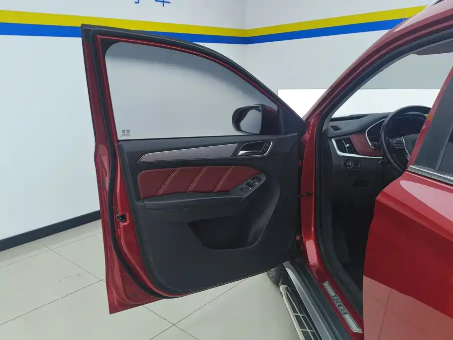 Roewe RX5 — миниатюра 7