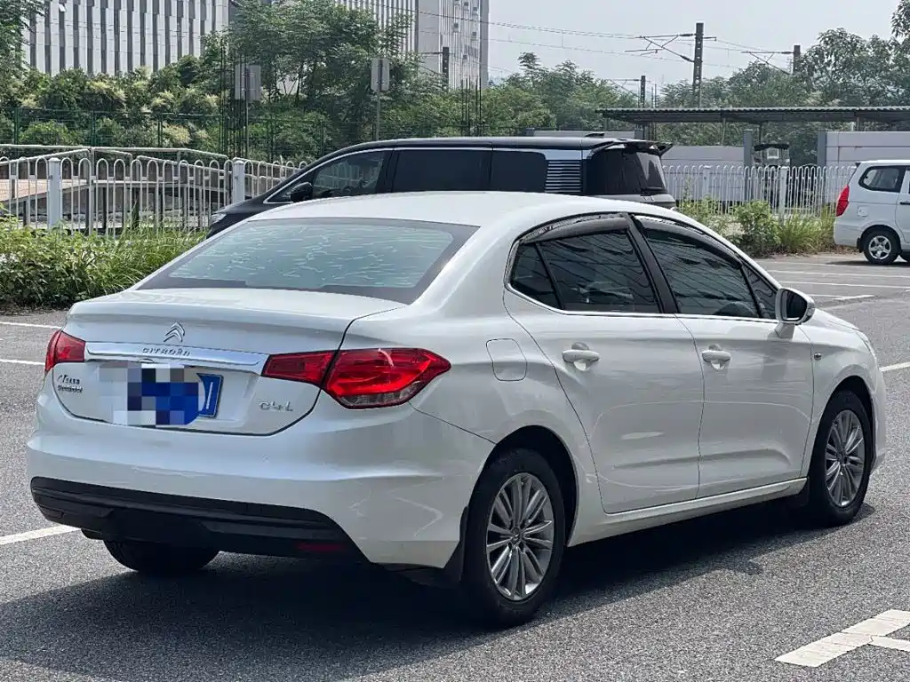 Citroen C4L — миниатюра 4