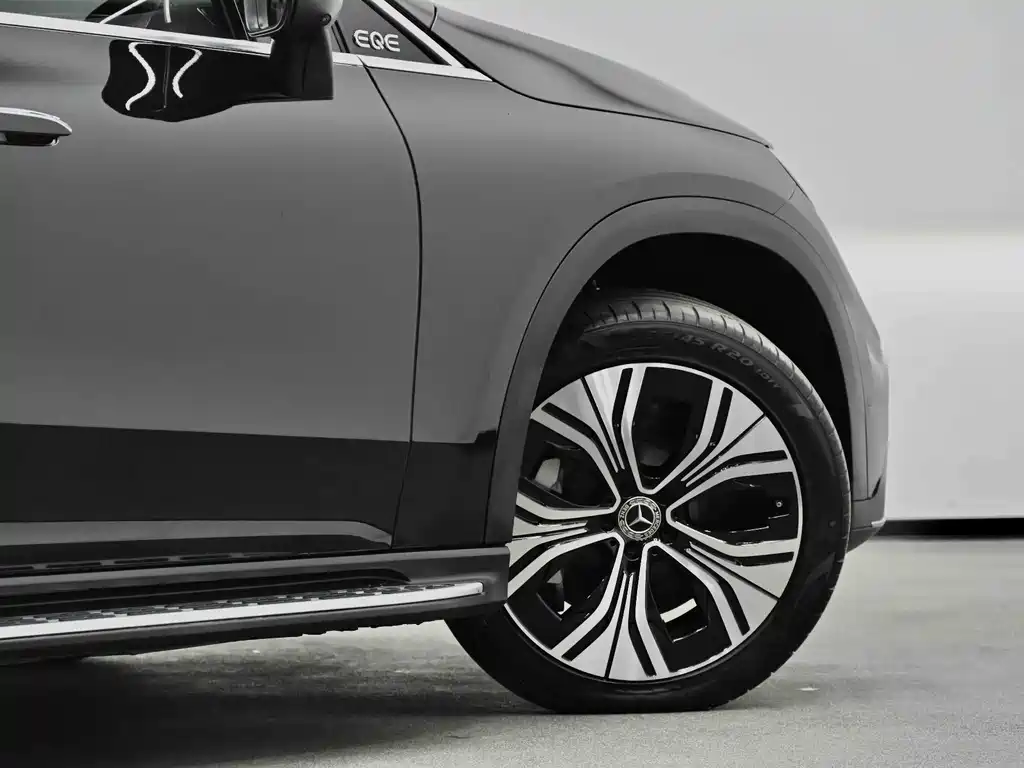 MERCEDES-BENZ EQE SUV
