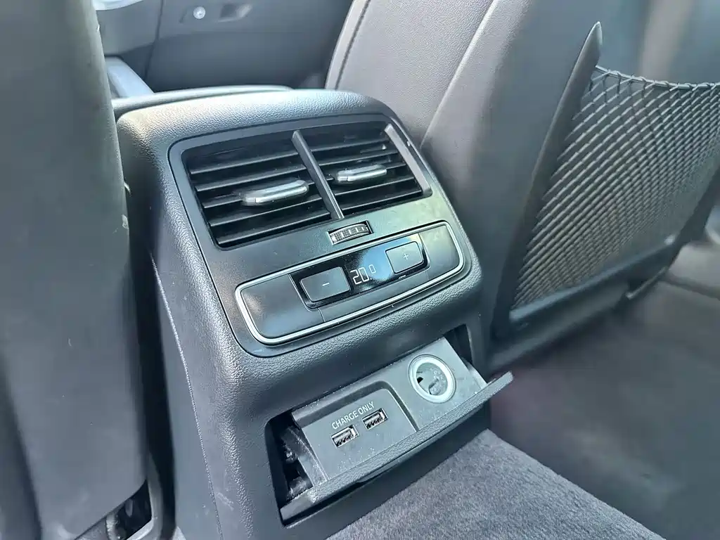 Audi A4L — миниатюра 19