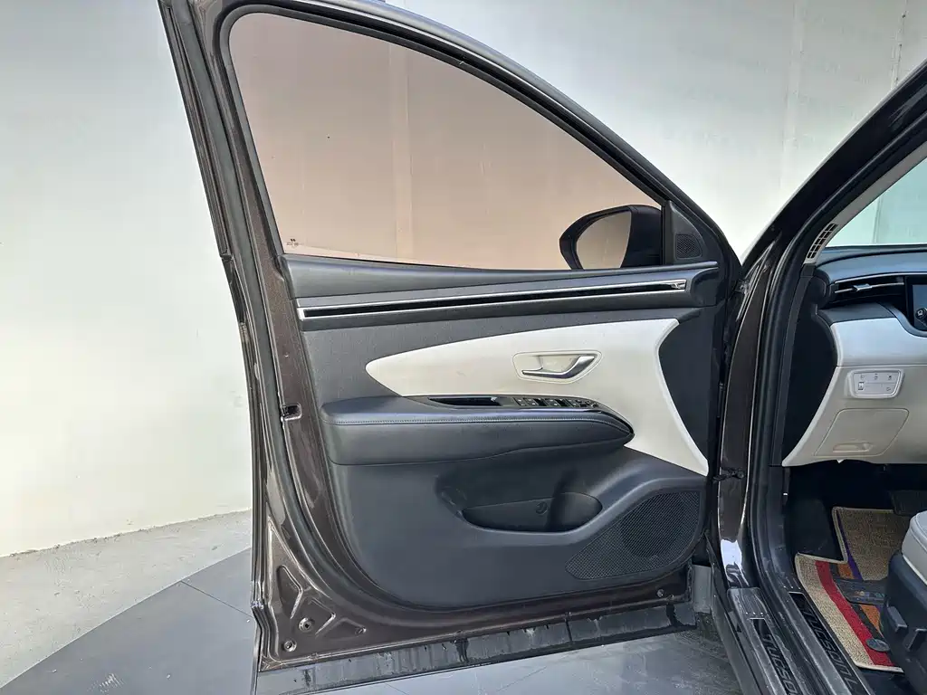 Hyundai Tucson — миниатюра 24