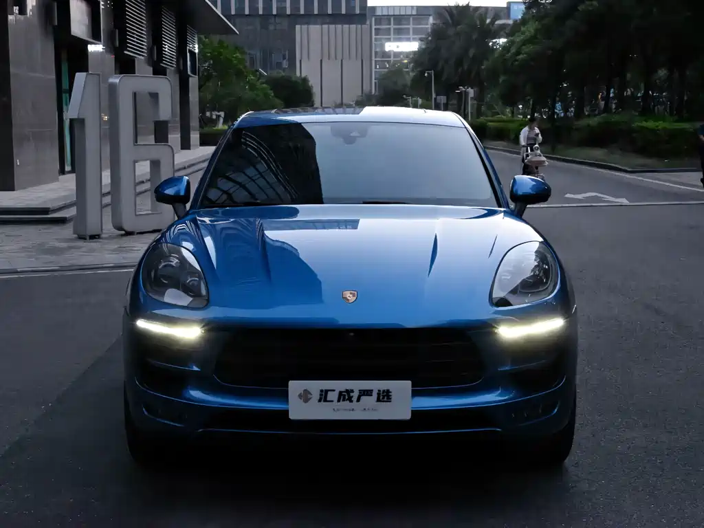 Porsche Macan — миниатюра 8