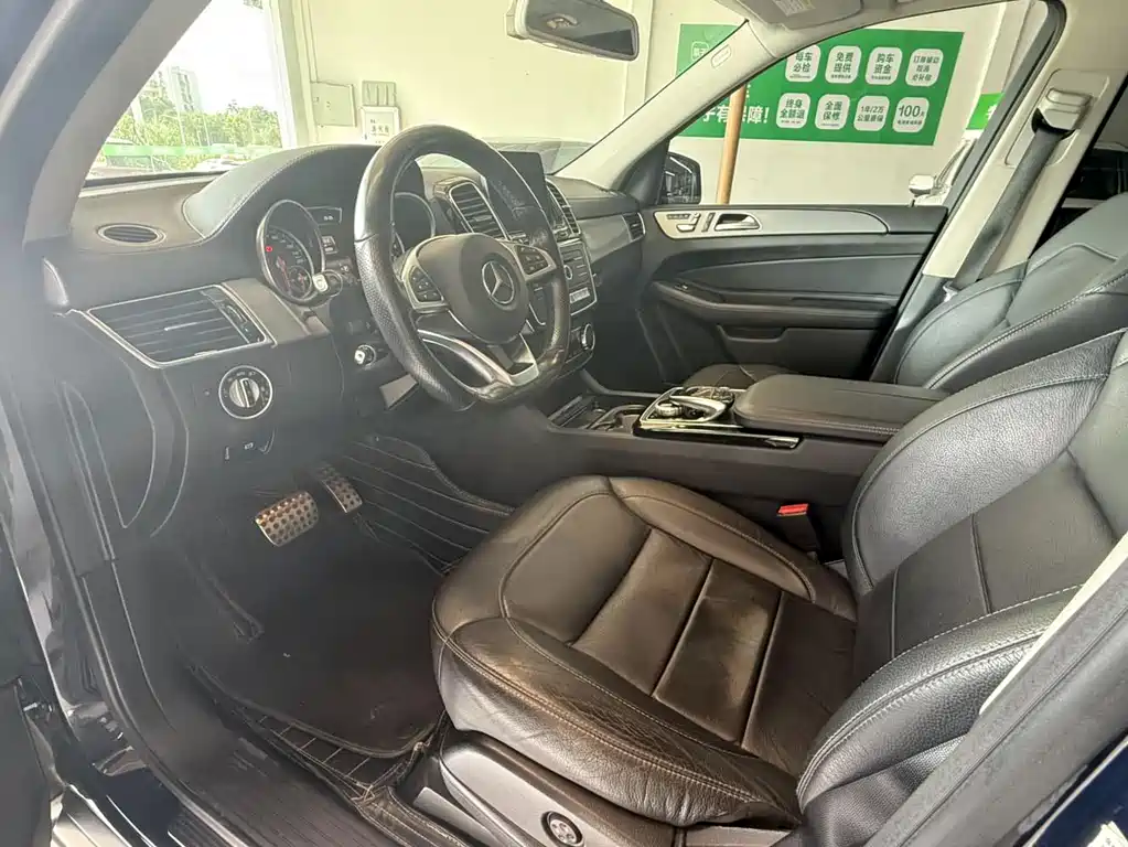 Mercedes-Benz GLE (Import) — миниатюра 10