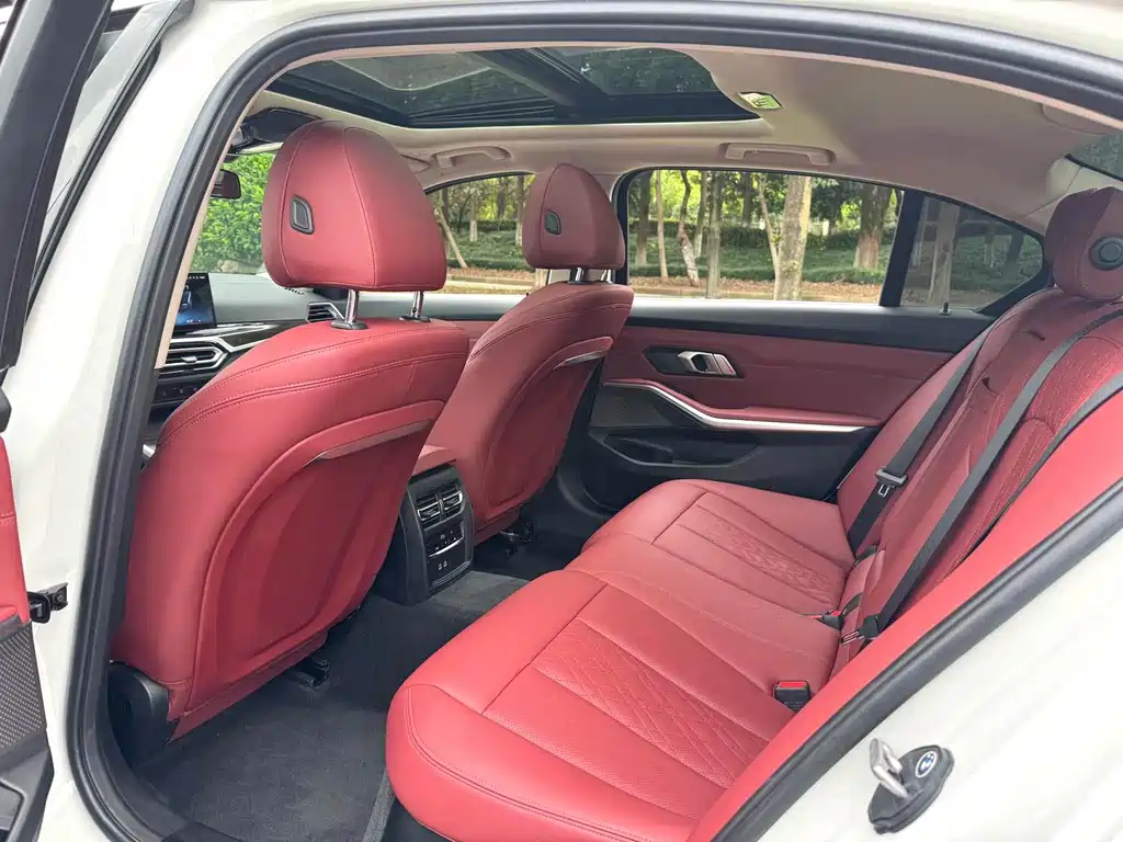 BMW 3 Series — миниатюра 6