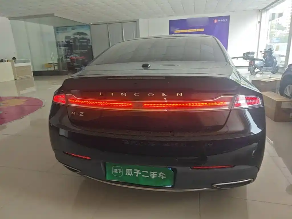Lincoln MKZ — миниатюра 6