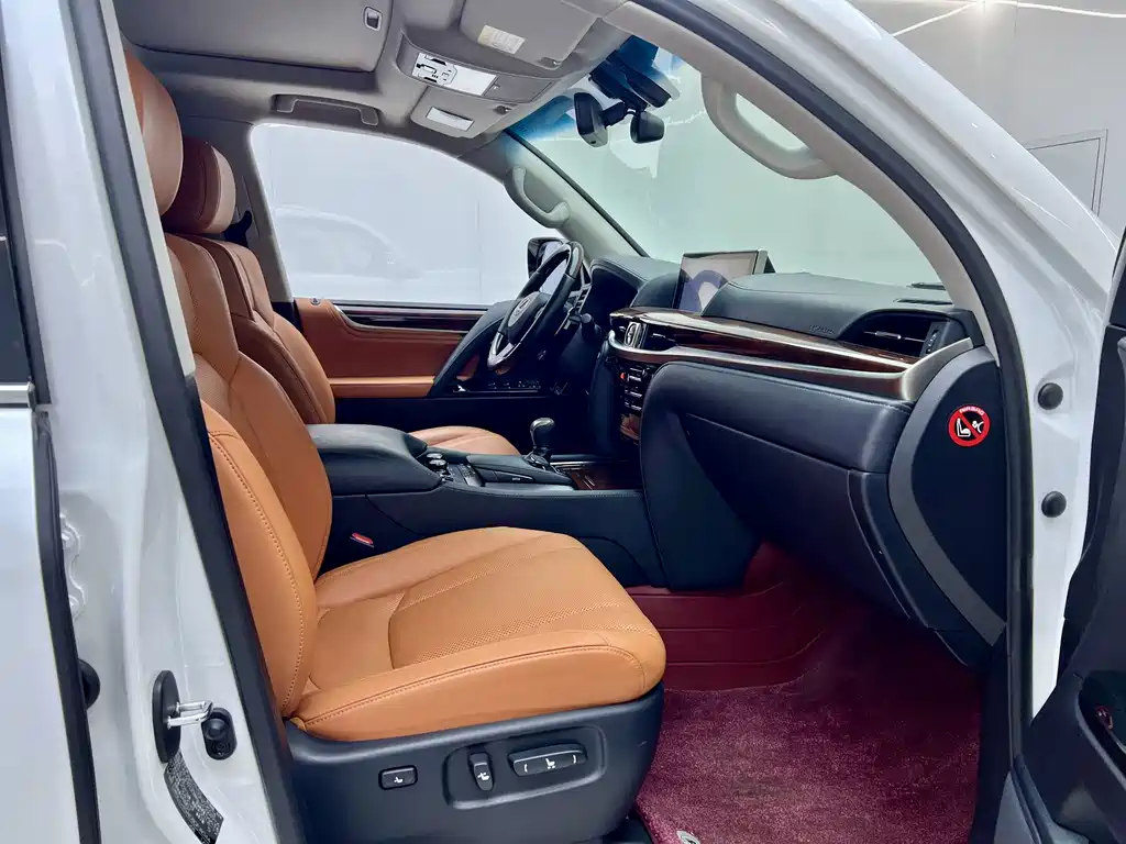 Lexus LX — миниатюра 40
