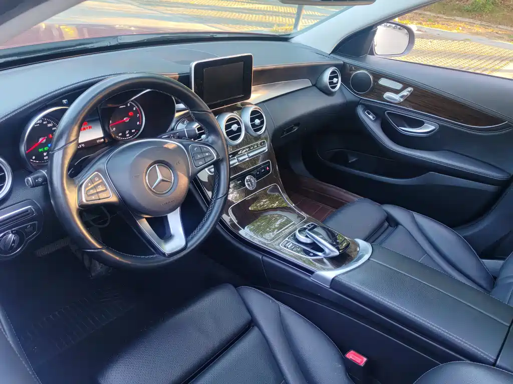 Mercedes-Benz C-Class — миниатюра 15