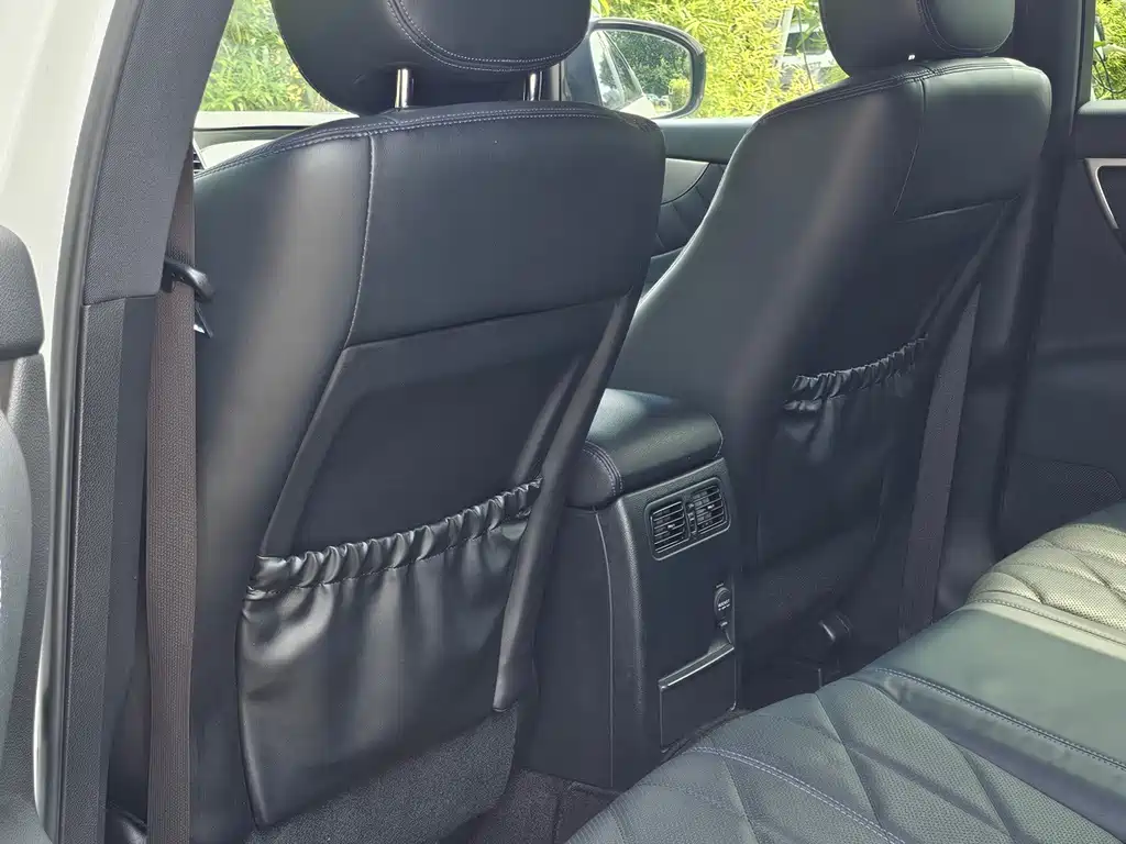 Infiniti QX70 — миниатюра 9