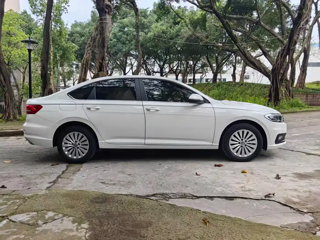 Volkswagen Lavida 2018 1.5L AT Comfort V